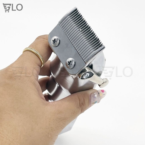 Tông Đơ Cắt Tóc Chuyên Nghiệp Kemei KM-1997/1996, Bứt Phá Mới Của Kemei Với Công Nghệ Sạc Nhanh Lên Hơn 3 Giờ Sử Dụng