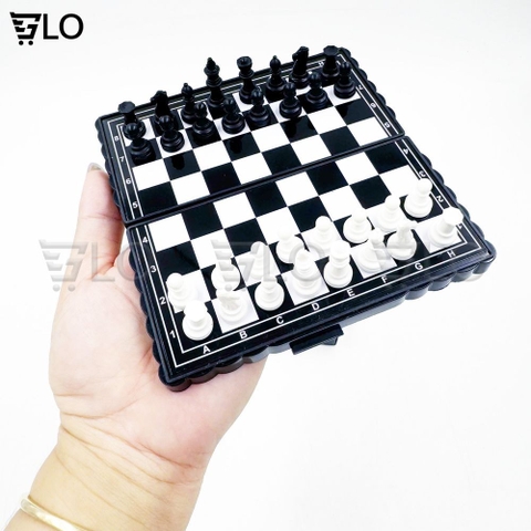 Bàn Cờ Vua 13x13cm Nam Châm Hít Mini Trắng Đen, Nhỏ Đẹp Bỏ Túi Cao Cấp, Gấp Gọn Kiêm Hộp Đựng Chuẩn Quốc Tế