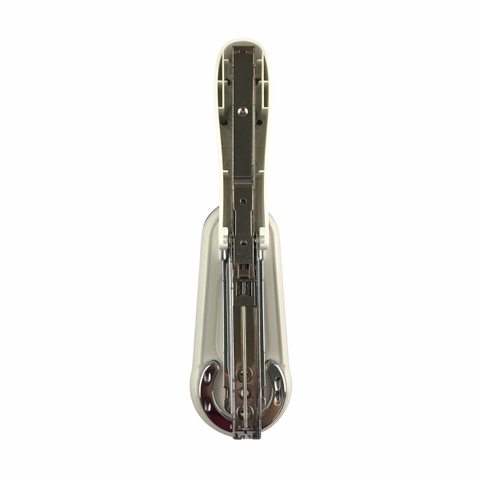 Bấm kim số 3 Deli 0333 xoay 25 tờ (6)