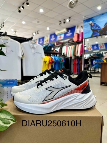 GIÀY THỂ THAO NAM DIARU250610H