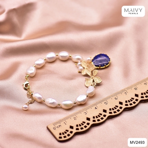 MV2493- Lắc tay ngọc trai trắng mix charm hoa lan bạc 925 mạ vàng 18k và đá tím