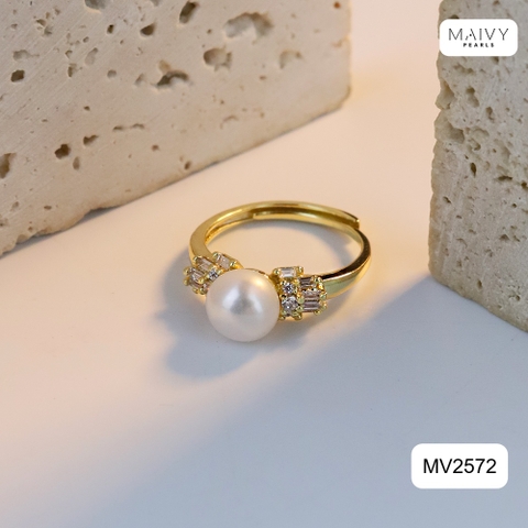 MV2572 - Nhẫn bạc 925 mạ vàng 18k nhấn viên ngọc trai tròn trắng đính đá xung quanh