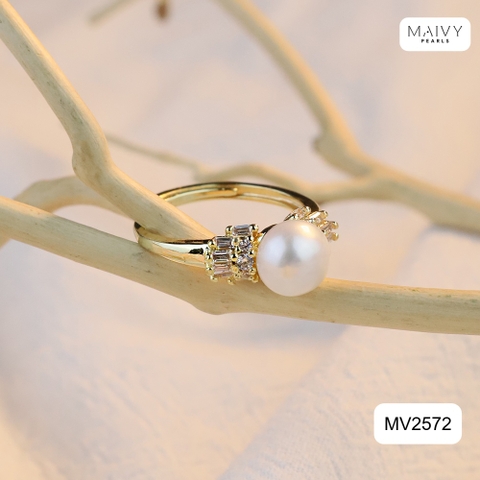MV2572 - Nhẫn bạc 925 mạ vàng 18k nhấn viên ngọc trai tròn trắng đính đá xung quanh