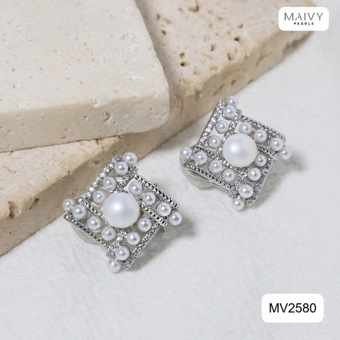 MV2580 - Bông tai hình thoi đính ngọc trai nhí màu trắng dáng kẹp