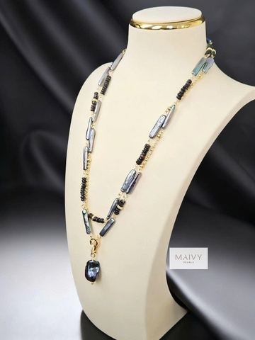 MV2160 - Dây Chuyền Trai Baroque Dài Kèm Mặt Màu Lông Công Dáng Dài