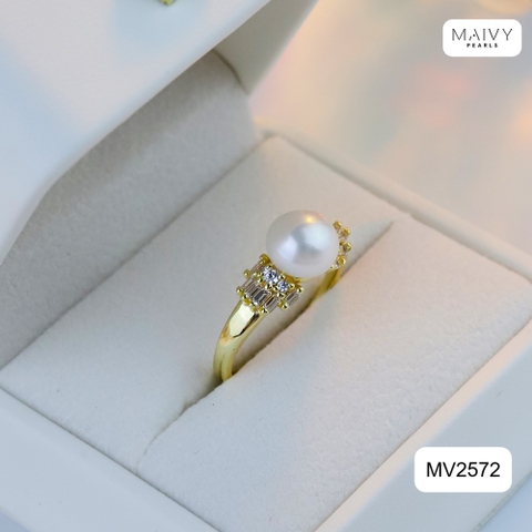 MV2572 - Nhẫn bạc 925 mạ vàng 18k nhấn viên ngọc trai tròn trắng đính đá xung quanh