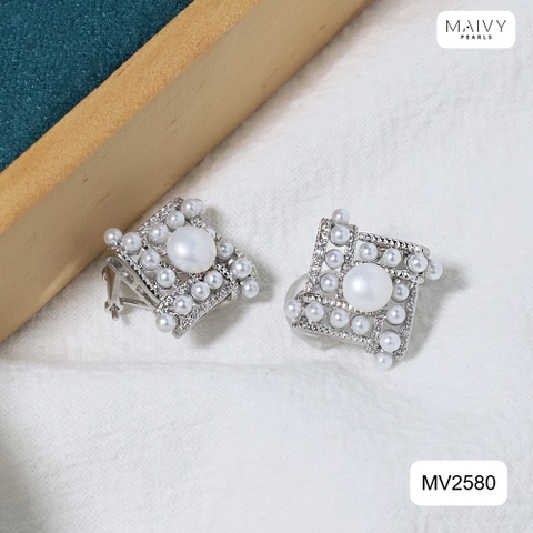 MV2580 - Bông tai hình thoi đính ngọc trai nhí màu trắng dáng kẹp