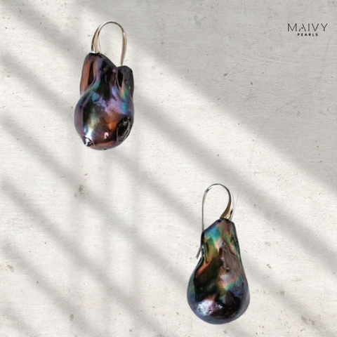 MV501- Baroque đen lông công