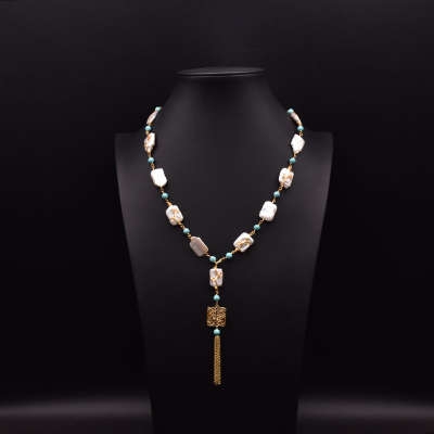 122 -*Dây chuyền trai dị vuông kết đá xanh- dáng dài