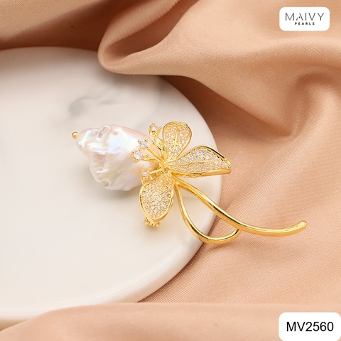 MV2560 -Cài áo hoa hồng thiết kế ngọc trai baroque trắng phụ kiện bạc 925 mạ vàng 18k đính đá