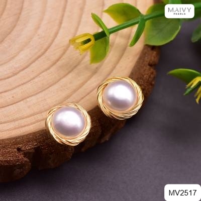MV2517 - Bông tai nụ trai trắng quấn viền