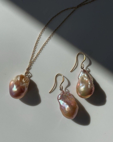 mặt dây chuyền BRQ