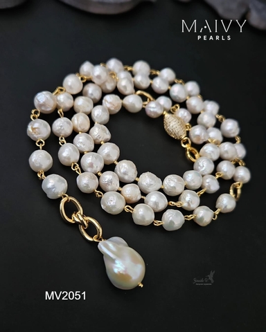 MV2051 -  Dây Chuyền Baroque Trắng Dài Quấn 2 Vòng Kèm Mặt