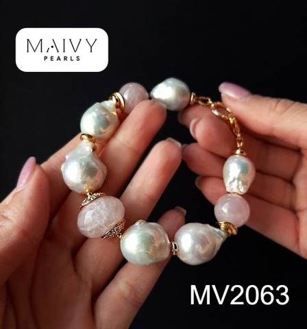 MV2063 - Set Ngọc Trai Baroque Trắng Mix Thạch Anh Hồng Gồm Lắc Tay/Bông Tai