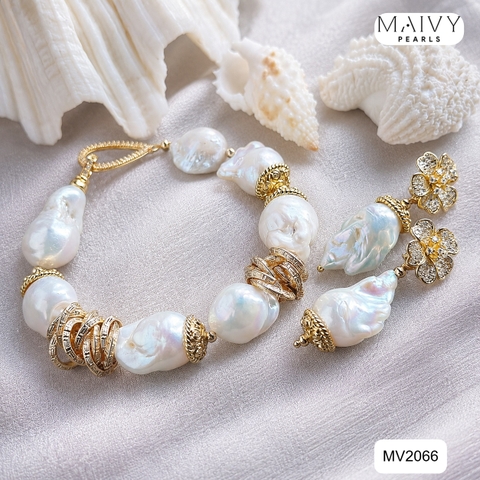 MV2066 | Set Lắc Tay Và Bông Tai Ngọc Trai Baroque Trắng Phối Charm - Cổ Điển Mà Trẻ Trung