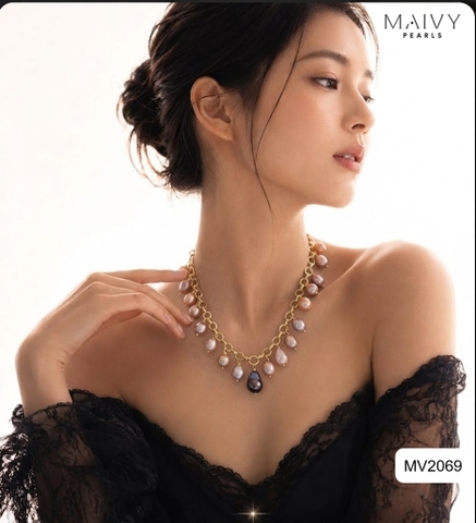 MV2069 - Dây Chuyền Baroque Hồng Ánh Tím Cách Điệu Kiểu Dáng Hiện Đại