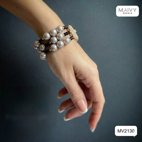 MV2130 | Lắc Tay Ngọc Trai Trắng Phối Đá Spinel Đen - Tuyên Ngôn Thời Thượng