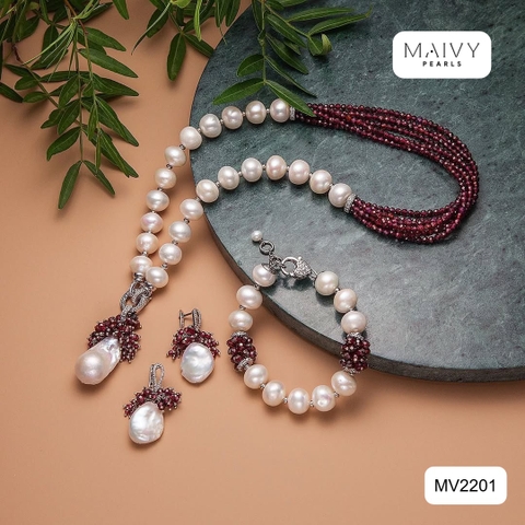 MV2201 - Set Ngọc Trai Trắng Mix Đá Thạch Lựu Gồm Dây Chuyền/Lắc Tay/Bông Tai