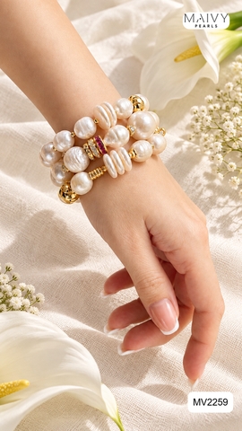 MV2259 | Lắc Tay 3 Sợi Trắng Dị Phối Charm Bạc - Thanh Khiết, Sang Trọng