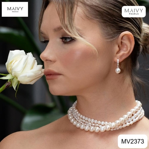 MV2373 - Set ngọc trai màu trắng gồm dây chuyền 3 sợi, lắc tay 3 sợi và bông tai