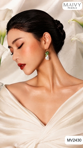 MV2430 - Bông tai đá xanh lá tự nhiên nhấn ngọc trai baroque trắng khuyên móc