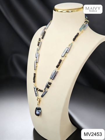 MV2453 - Dây Chuyền Trai Baroque Dài Kèm Mặt Màu Lông Công Dáng Dài