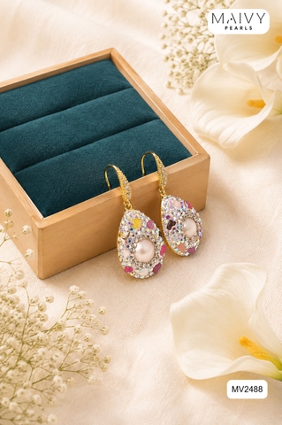 MV2488 - Bông tai kiểu trung đông gồm ngọc trai baroque trắng nhấn đá màu xung quanh dáng móc