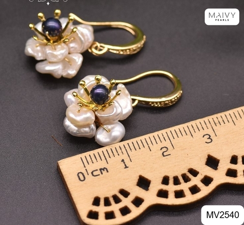 MV2540 - Bông tai ngọc trai keshi kết hoa dáng móc