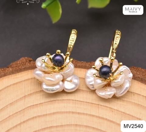 MV2540 - Bông tai ngọc trai keshi kết hoa dáng móc