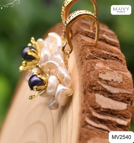 MV2540 - Bông tai ngọc trai keshi kết hoa dáng móc