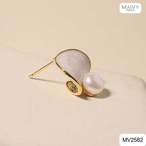 MV2582- Bông tai hình lá nhấn viên ngọc trai ngọt trắng size 5-6mm