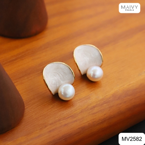 MV2582- Bông tai hình lá nhấn viên ngọc trai ngọt trắng size 5-6mm