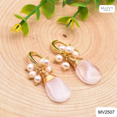 MV2507 - Bông tai ngọc trai trắng mix plastic khuyên móc