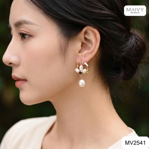 MV2541 - Bông tai ngọc trai trắng nhấn đá spinel đen