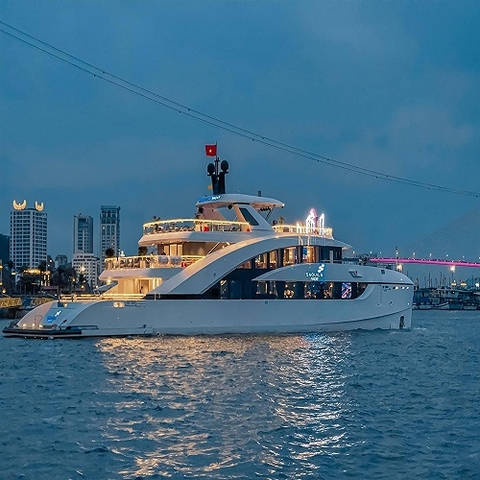 Tàu Saquila Yacht ( Sáng)