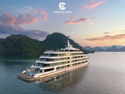 Thuê trọn du thuyền ngủ đêm Catherine Cruise 6 sao tổ chức sự kiện