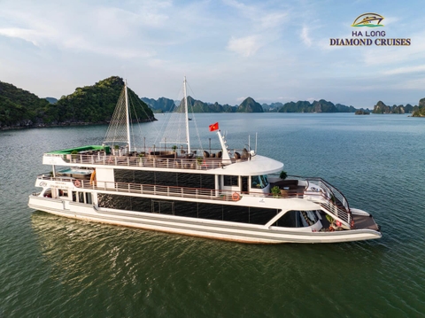 Thuê trọn du thuyền trong ngày Diamond Cruise tổ chức sự kiện