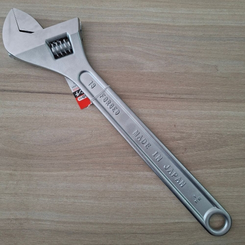 Mỏ Lết Lobster M450