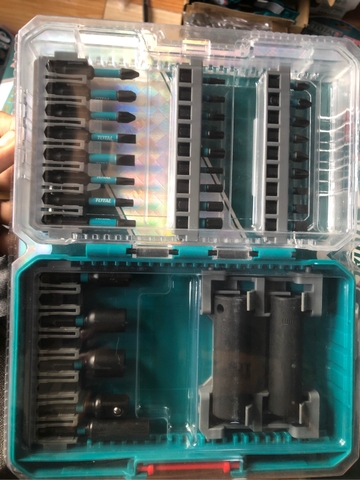 Bộ 33 đầu tuýp và mũi bắt vít đóng Total TACSDL63306