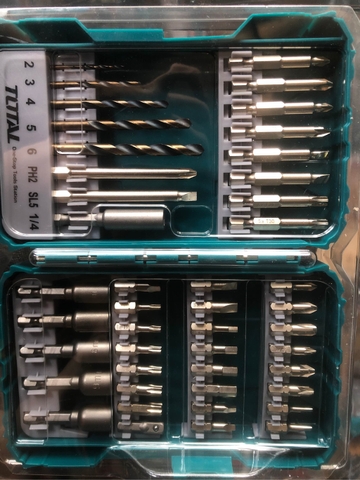Bộ 45 mũi siết vít xoắn Total TACSDL24501