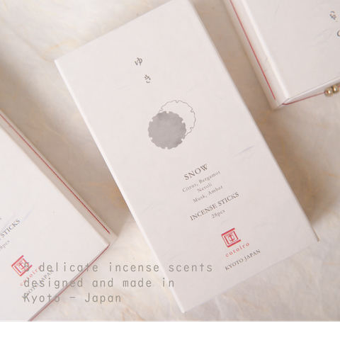 Nhang thơm tinh dầu cao cấp Cotoiro - hộp sang trọng, kèm chân đế incense