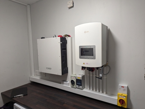 Lắp đặt điện mặt trời pin lưu trữ 1 pha 5kwp 5kwh