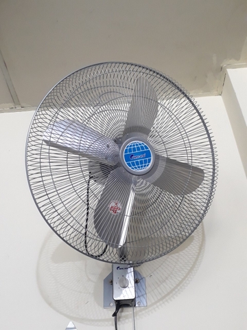 Quạt treo tường Chinghai W9299