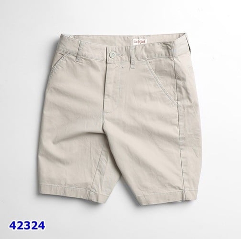 Quần short Cat&Jack kem - size 7y