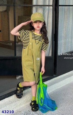Set yếm AiKts sọc xanh lá - size 110