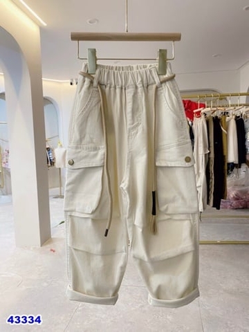 Quần kaki túi hộp có nút XlY kem - size 4y