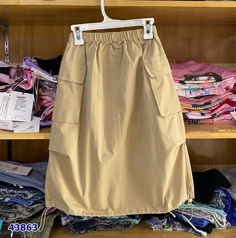 Chân váy dài be túi hộp - size 140