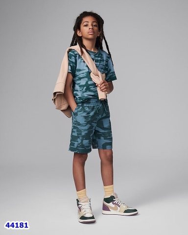 Quần short Jordan rằn xanh
