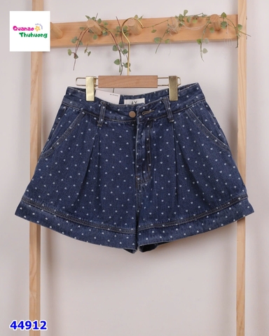 Quần short jean xanh đậm trái tim - size M