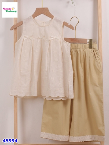 Set bộ áo kem, quần be